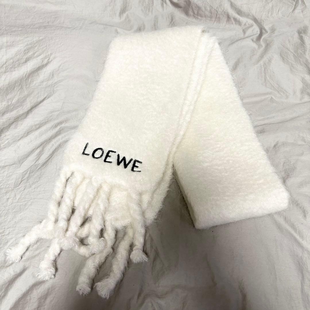 LOEWE フリースマフラー ホワイト