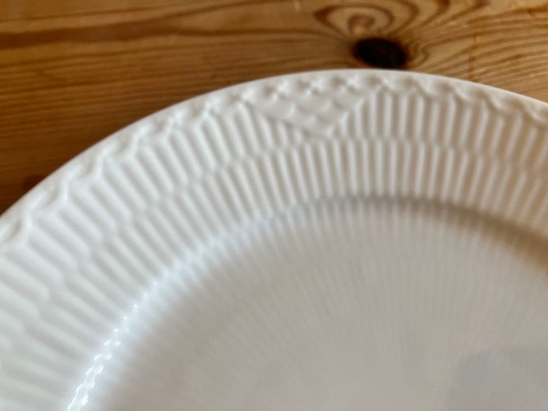 ロイヤルコペンハーゲン　ホワイトフルーテッドハーフレース　22プレート×2