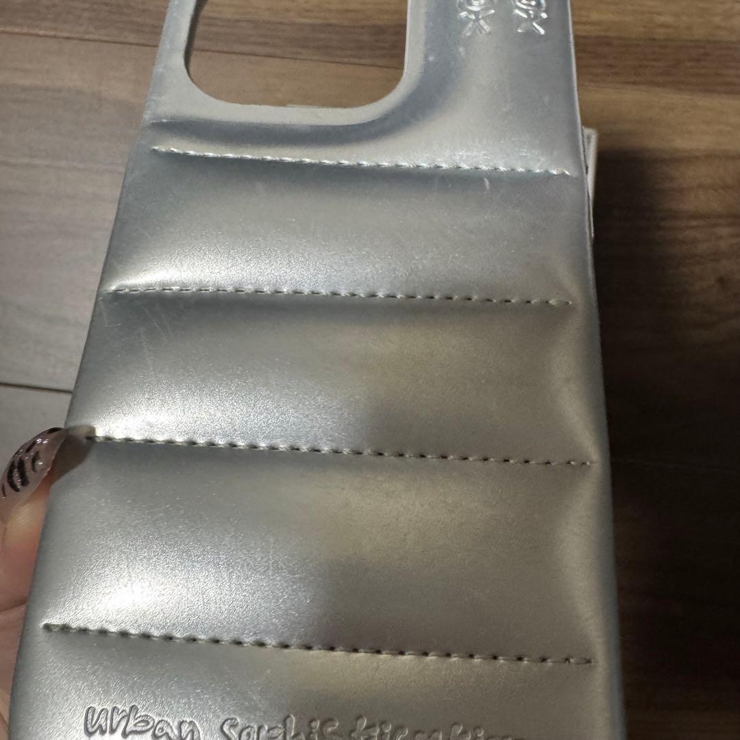 Urban Sophistication シルバー　iPhone15Pro