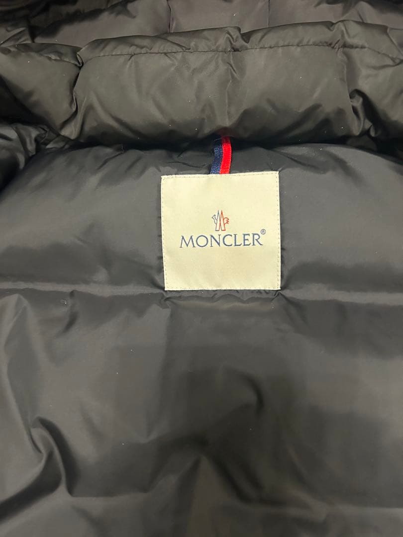 正規品　超美品　最終値下げ モンクレールダウンベスト