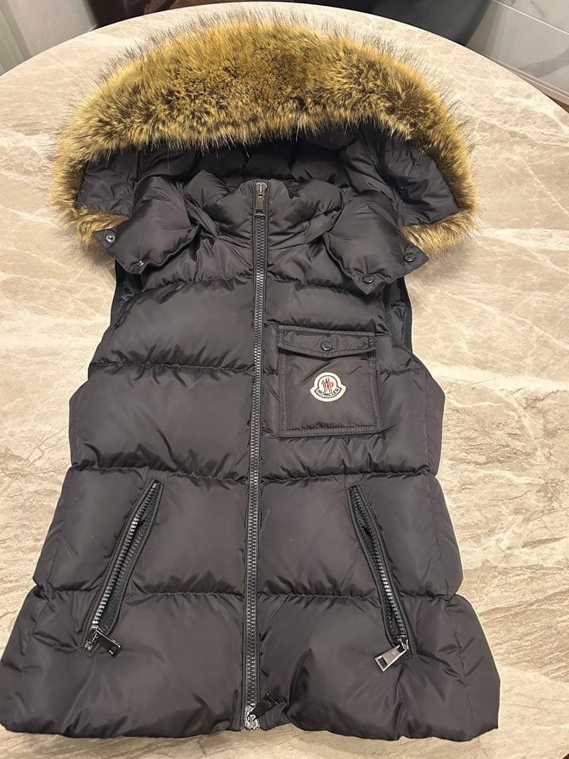 正規品　超美品　最終値下げ モンクレールダウンベスト