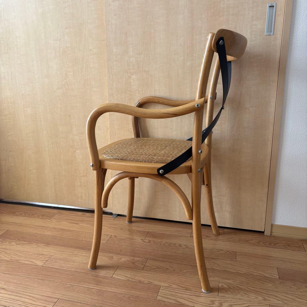 【うさぎ】クラッシュゲート　クロスバックアームチェア