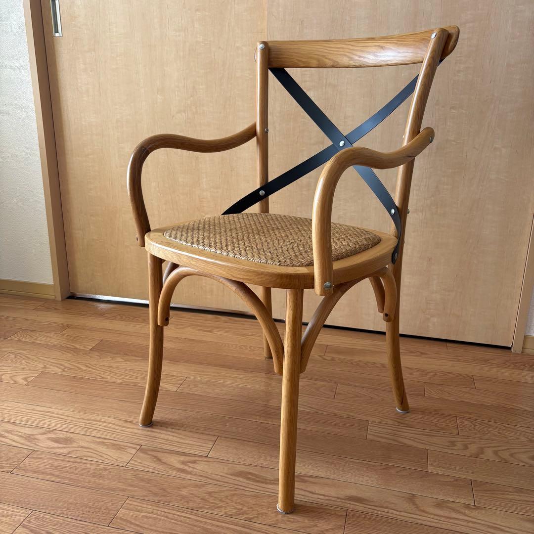 【うさぎ】クラッシュゲート　クロスバックアームチェア