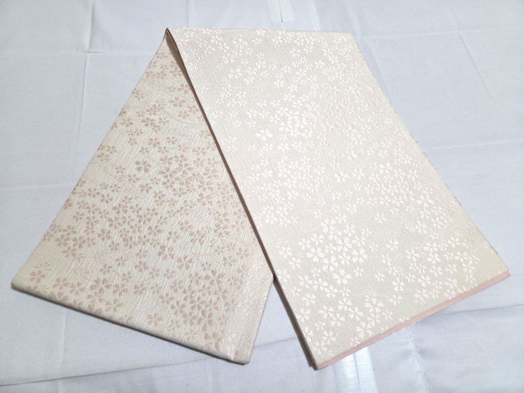 C◆着物くつろぎ さが美 桜の花模様 白 薄ピンク 六通 正絹 カジュアルな袋帯