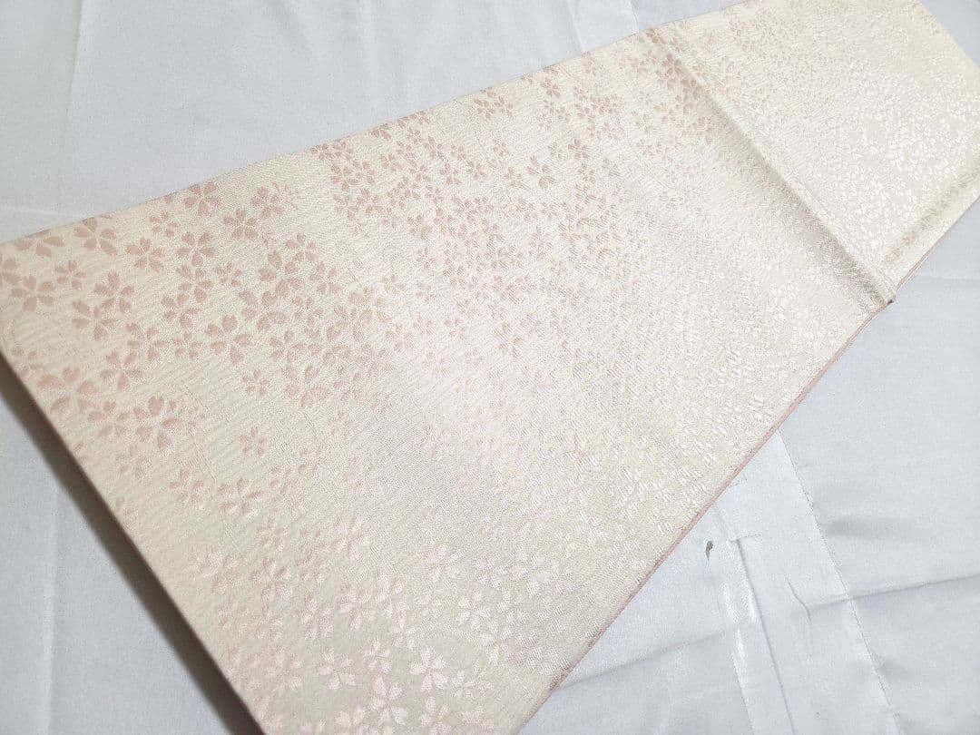 C◆着物くつろぎ さが美 桜の花模様 白 薄ピンク 六通 正絹 カジュアルな袋帯