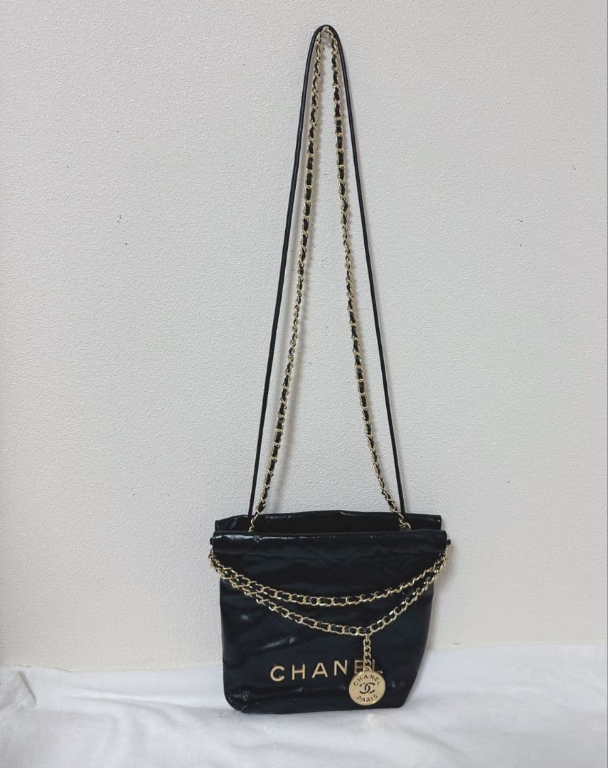 CHANEL ノベルティレザーショルダーバッグブラック