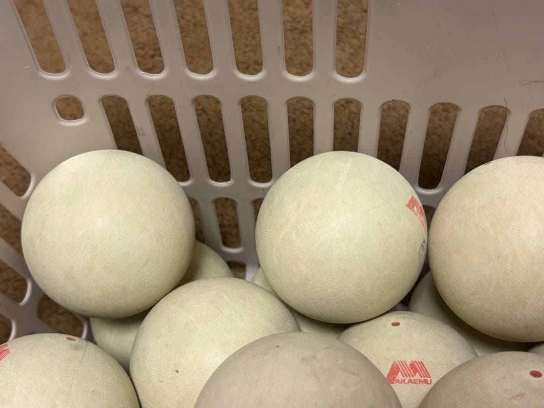 中古ソフトテニスボール　60球　アカエム公認球57球+ケンコーボール3球