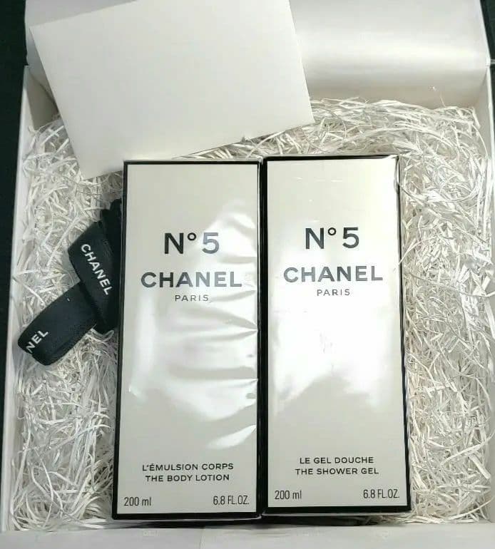 CHANEL N °5 ボディーローション　シャワージェル　新品