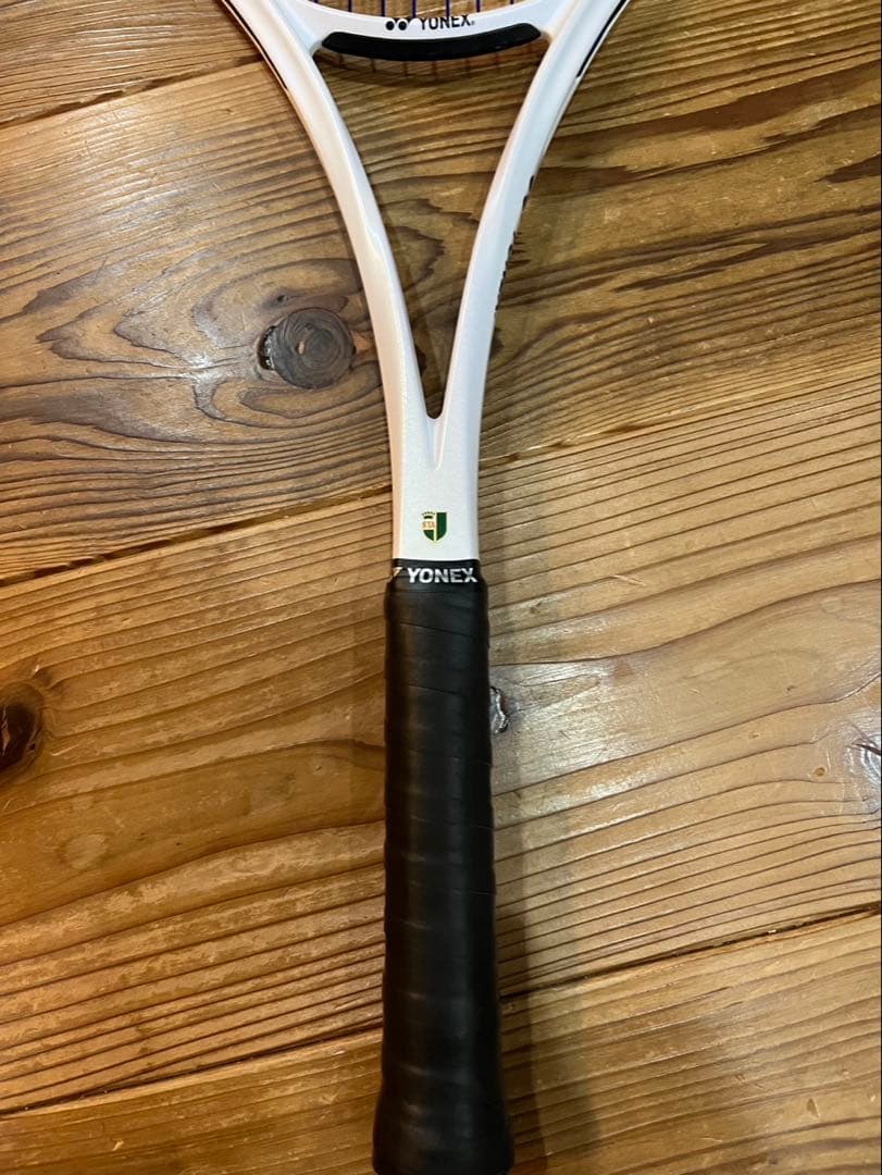【美品】YONEX テニスラケット ジオブレーク 80V UL1