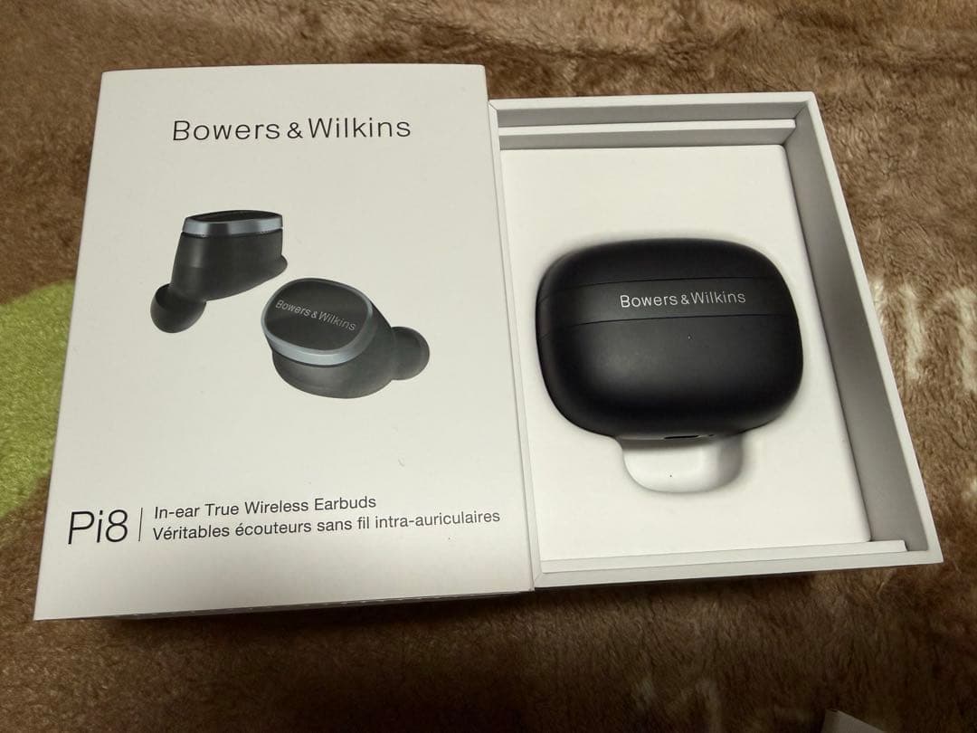 Bowers & Wilkins / Pi8 ワイヤレスイヤホン B&W