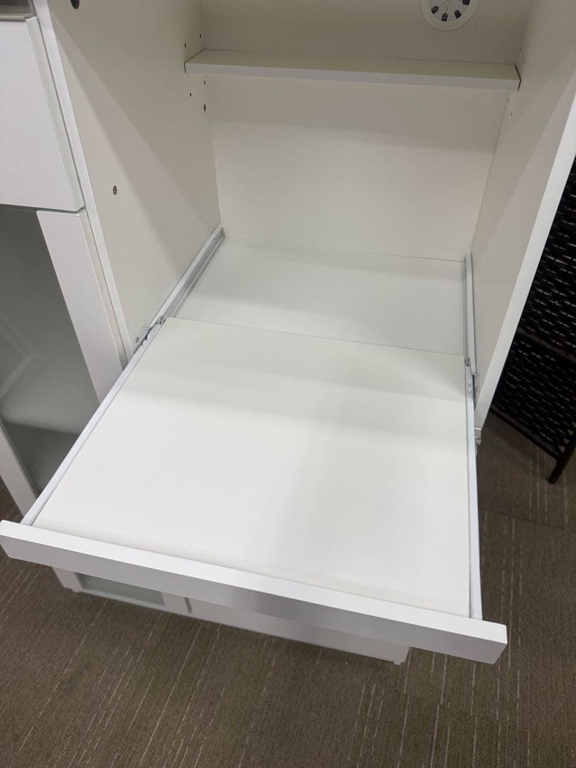 【洗浄消毒作業済】【美品】ニトリ　レンジ台　レンジボード　食器棚