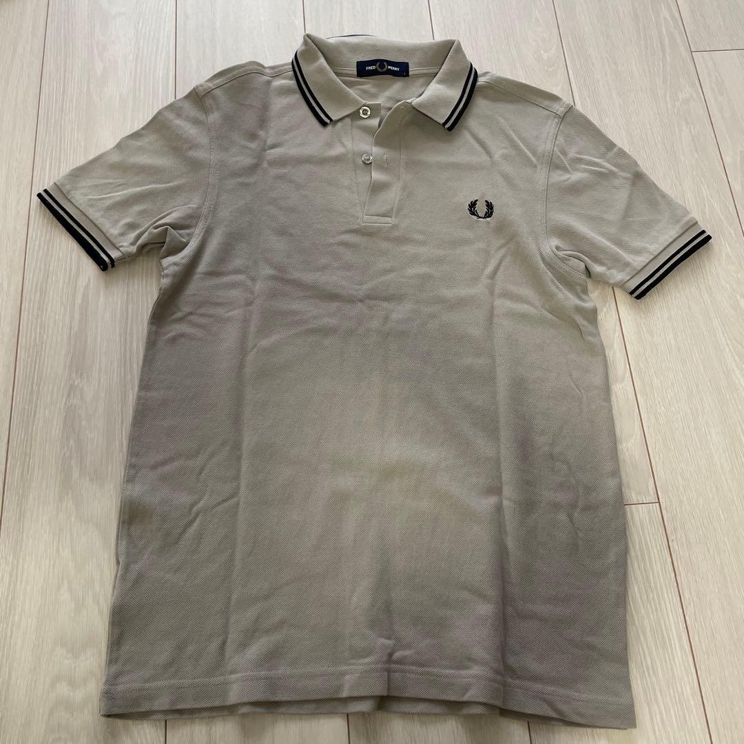 FRED PERRY ポロシャツ　グレー