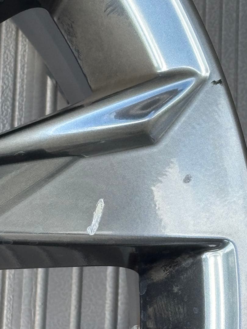 トヨタランドクルーザー300ZX アルミホイール　中古品　1本