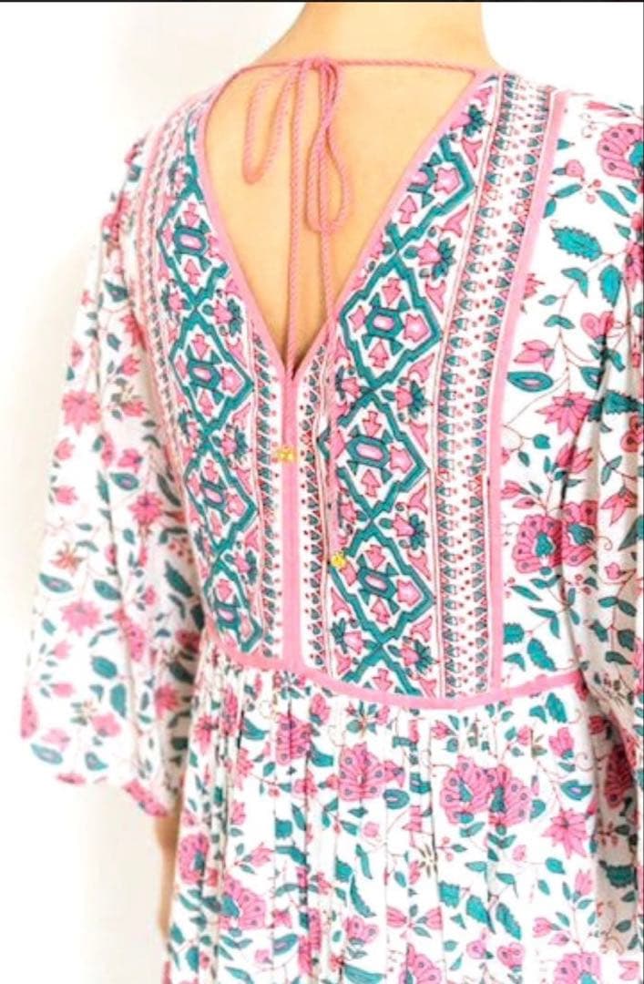 ヌキテパ エスニックプリントフレアスリーブワンピース