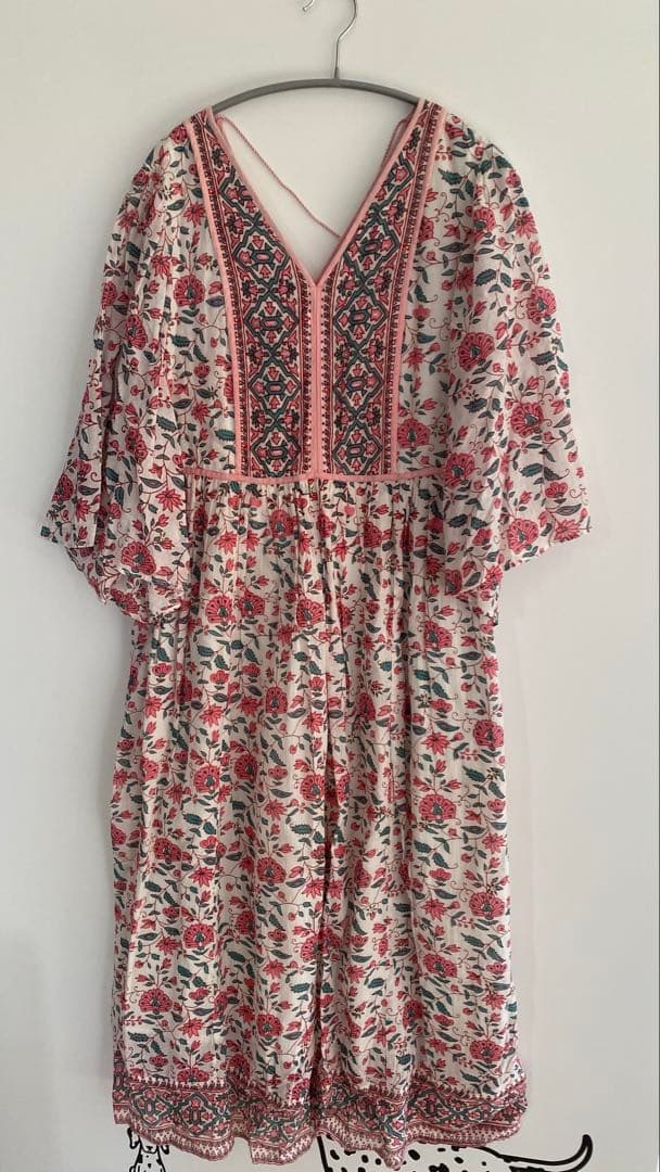 ヌキテパ エスニックプリントフレアスリーブワンピース