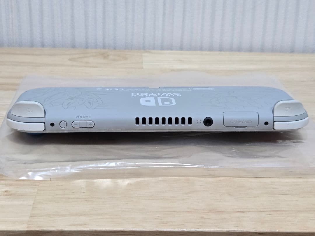 【美品】Nintendo Switch Lite 本体 ザシアン　ザマゼンタ