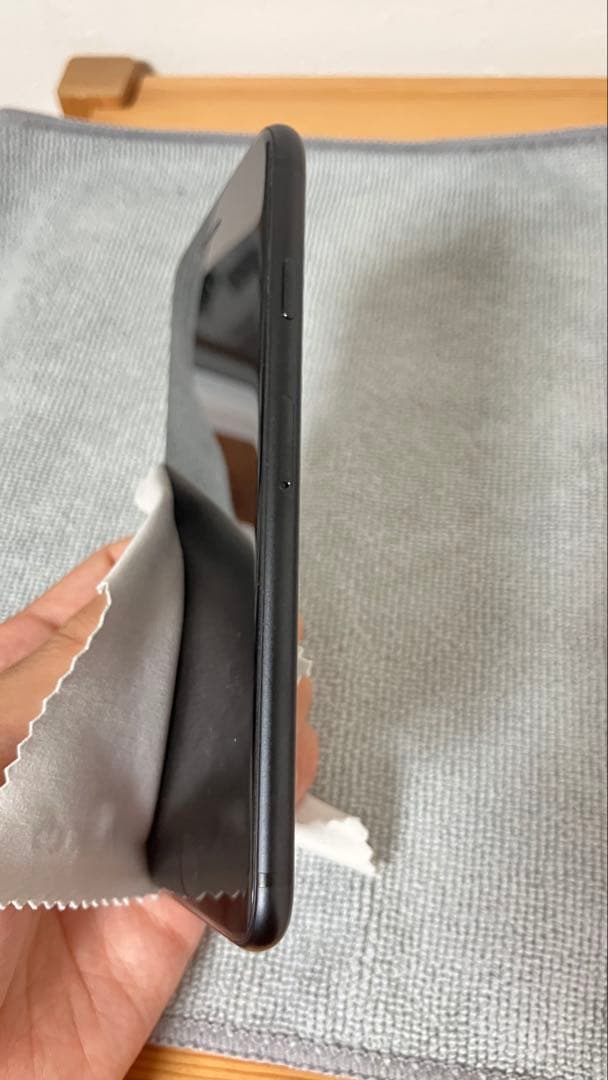 【ジャンク品】iPhoneSE 第二世代 128GB ブラック