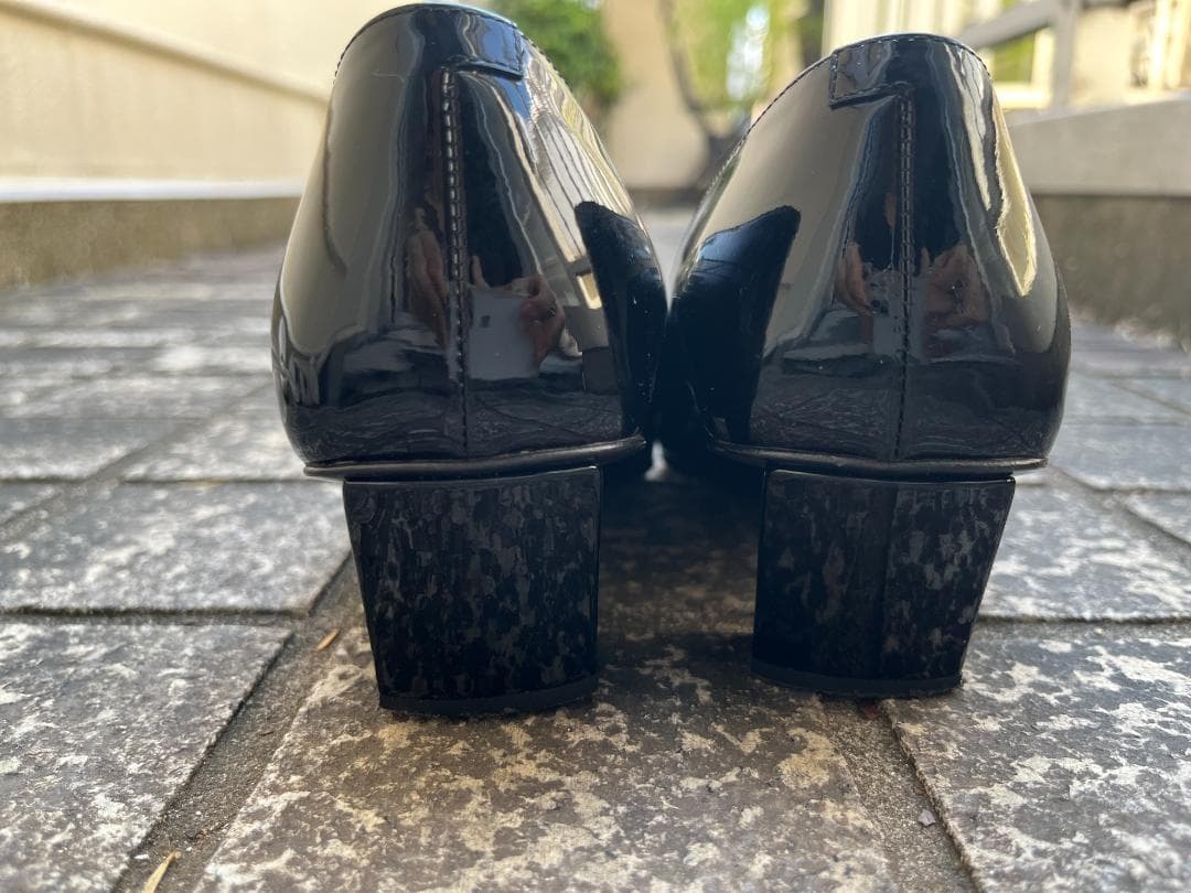 ロジェヴィヴィエ　ベルヴィヴィエ　パテントレザー ブラック パンプス37