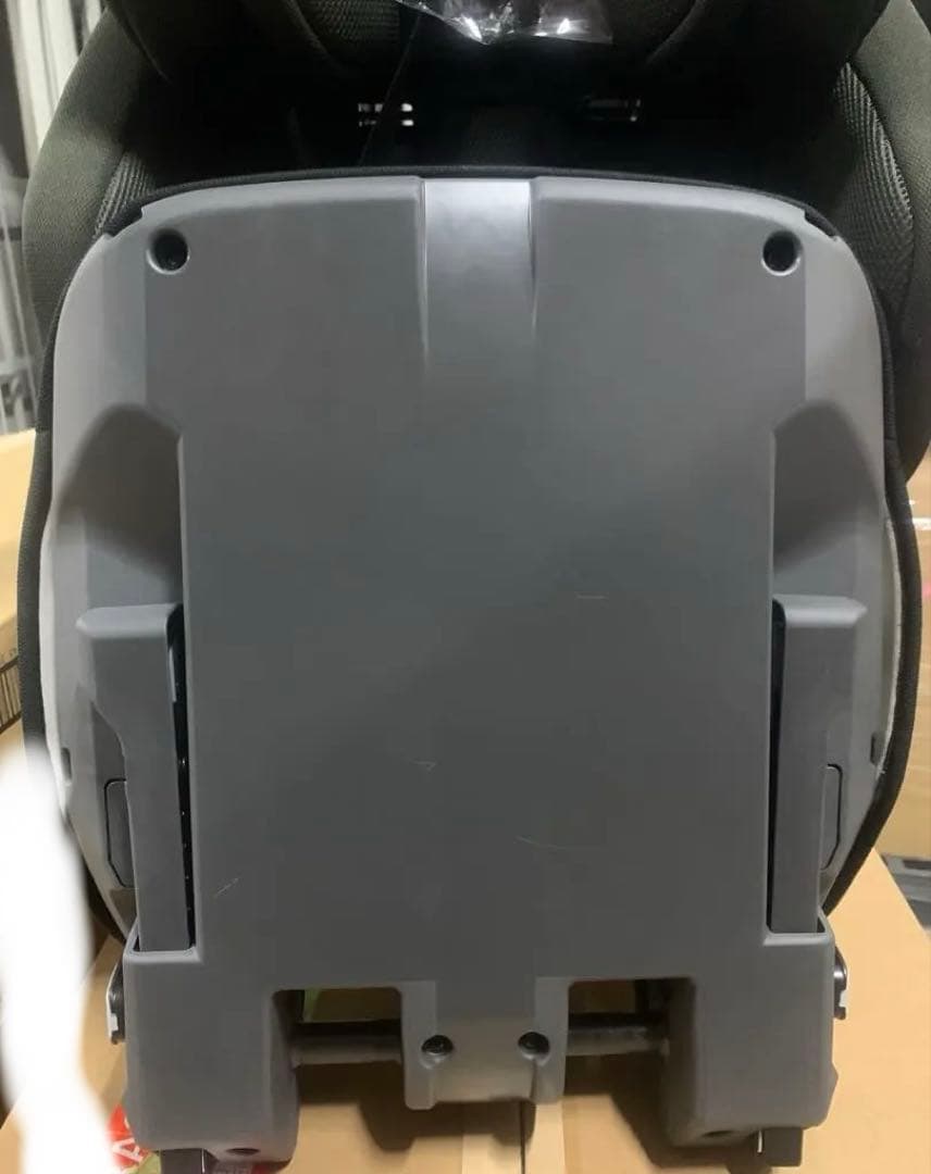 Combi コンビ 【販売店限定】チャイルド&ジュニアシート1歳から12歳頃まで