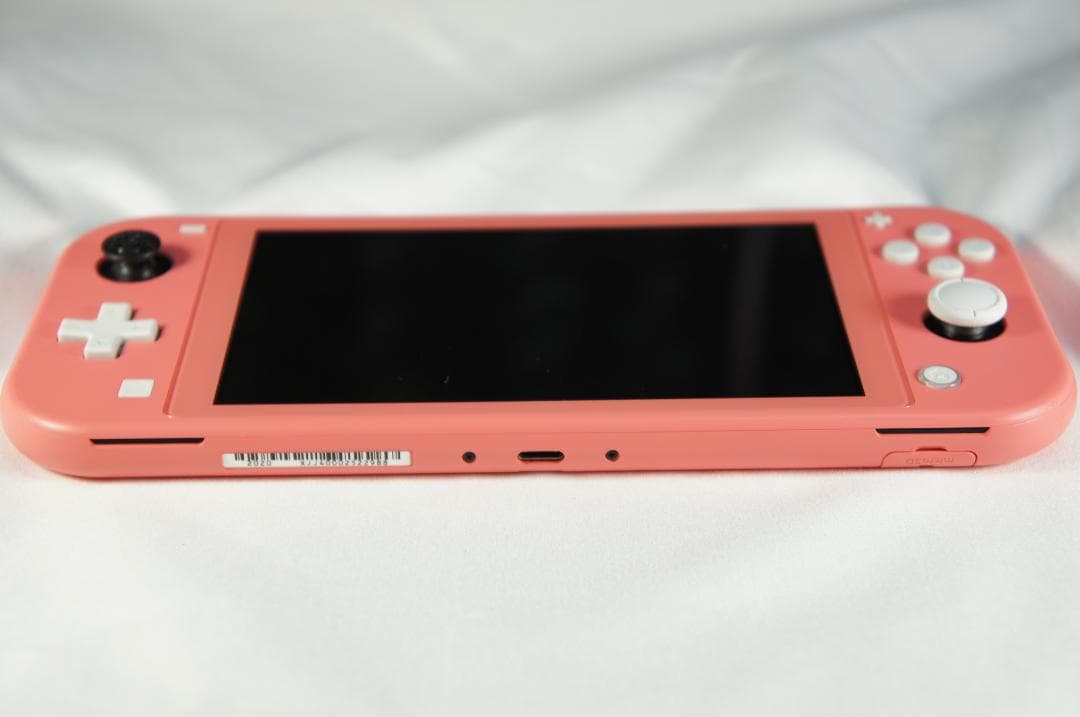 Nintendo Switch Lite HDH-001［コーラル］