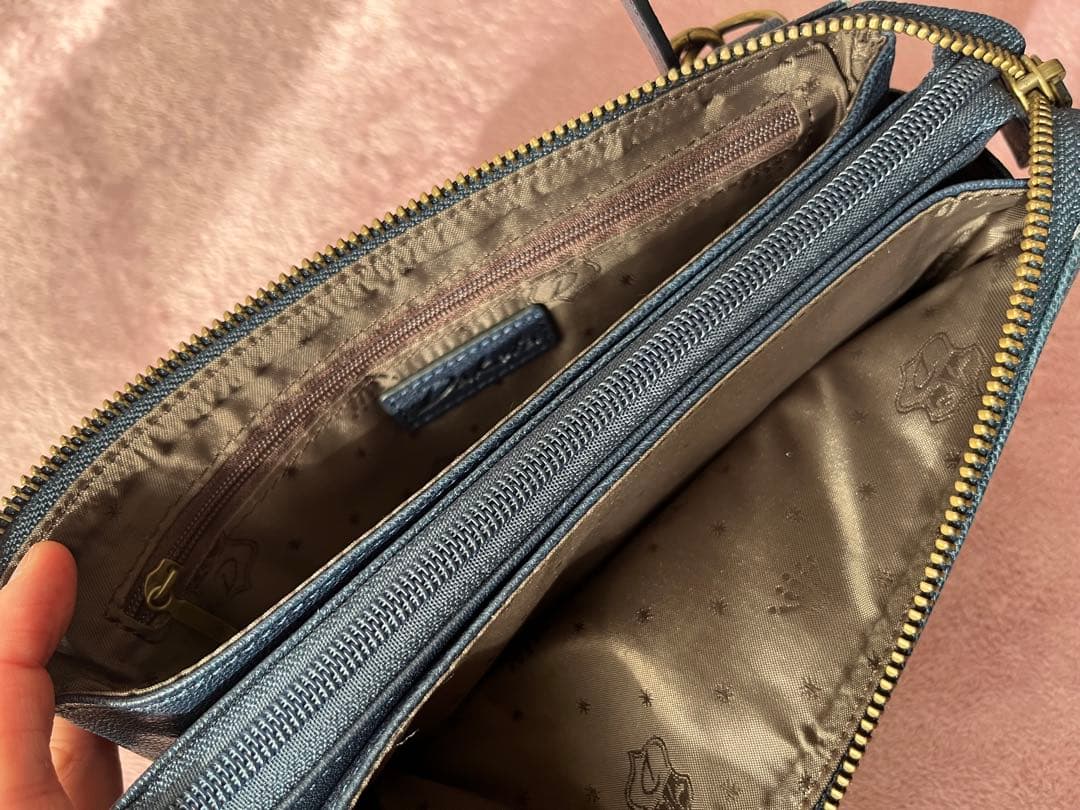 Dakota　ダコタ　アミューズ　お財布ポシェット　ショルダー バッグ 斜め掛け