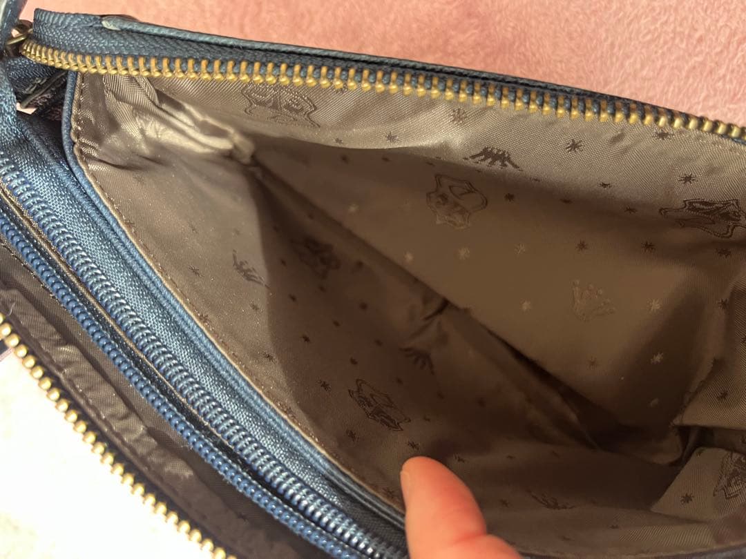 Dakota　ダコタ　アミューズ　お財布ポシェット　ショルダー バッグ 斜め掛け