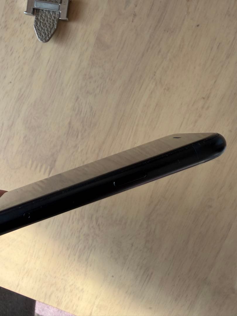 iPhone SE3 第3世代　64g 本体