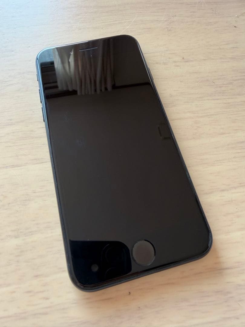 iPhone SE3 第3世代　64g 本体