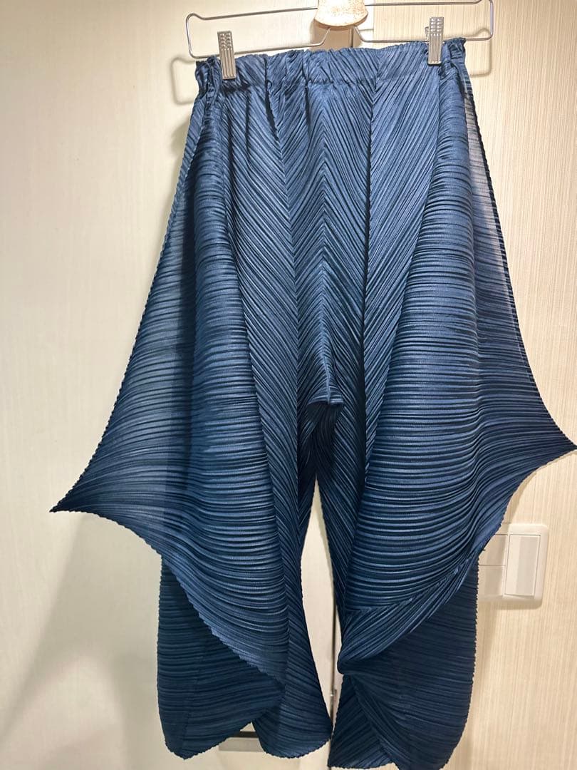 Pleats Please Issey Miyakeパンツ