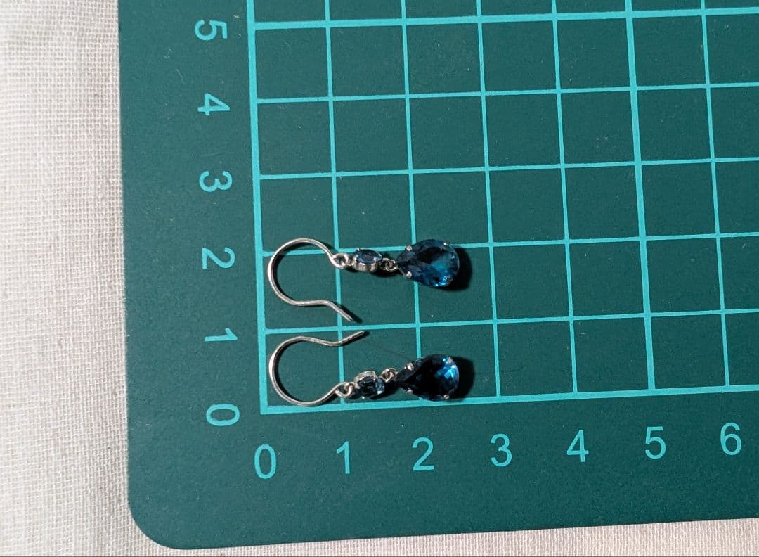 ブルートパーズ　プラチナ　天然石　ピアス