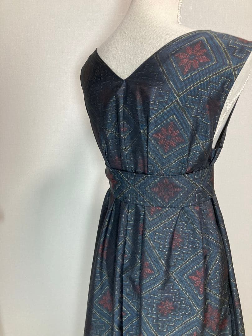 着物リメイク大島紬　裾切り替え深Vネックロングフレアワンピース着丈128㎝