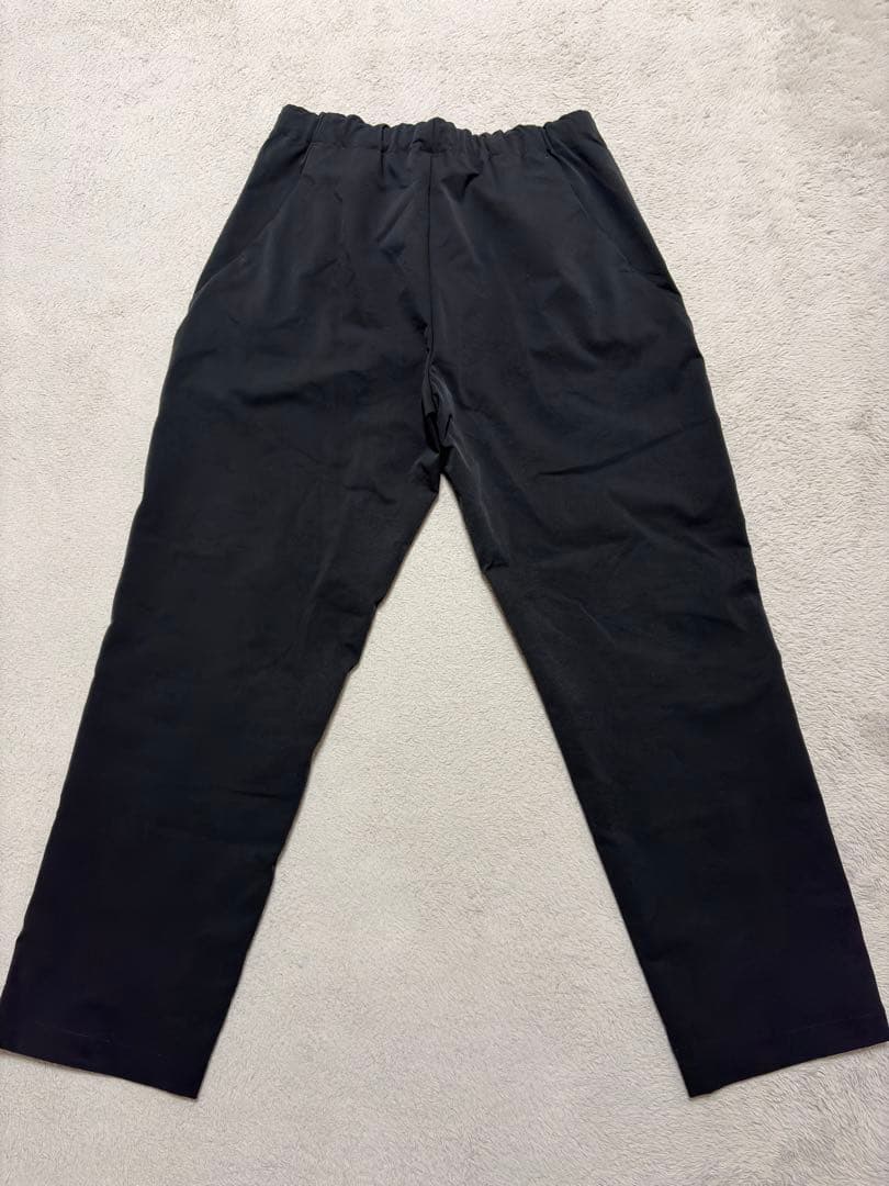【美品】ゴールドウイン ワンタックテーパードストレッチパンツ ブラック サイズ2