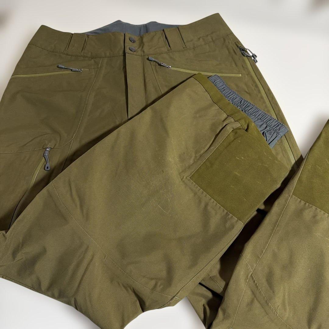 パタゴニア GORE-TEX オリーブグリーン スノーボード　スキーウェア