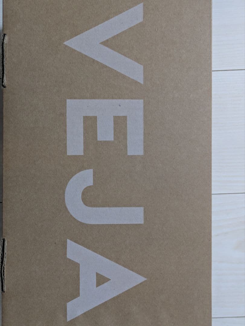 VEJA / “CAMPO” スニーカー 　ホワイト×カーキブラウン