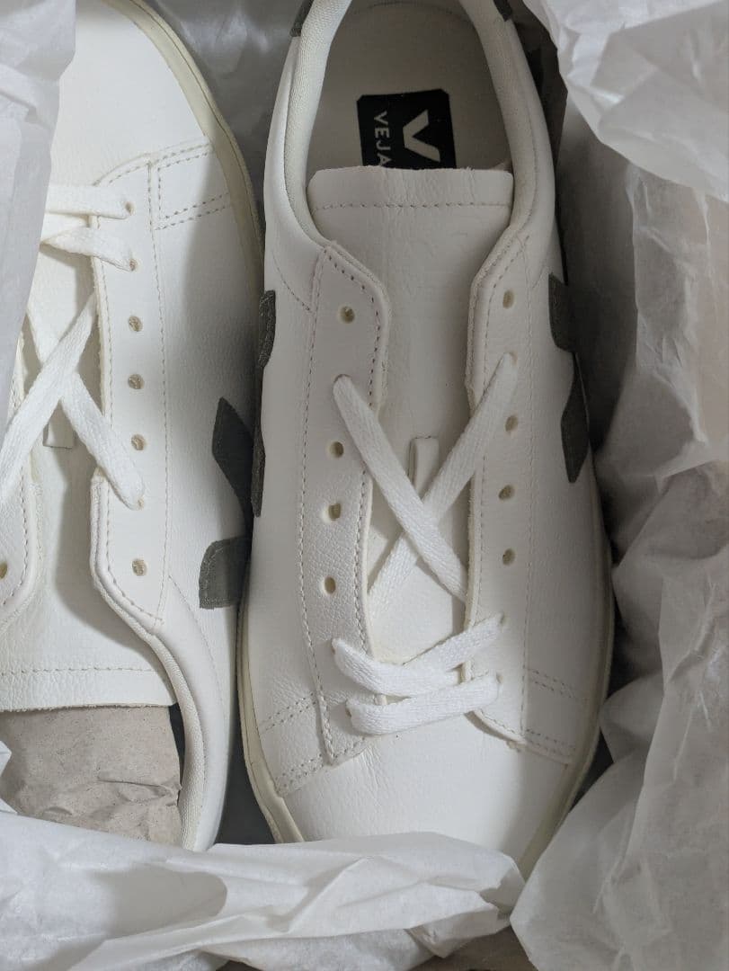 VEJA / “CAMPO” スニーカー 　ホワイト×カーキブラウン