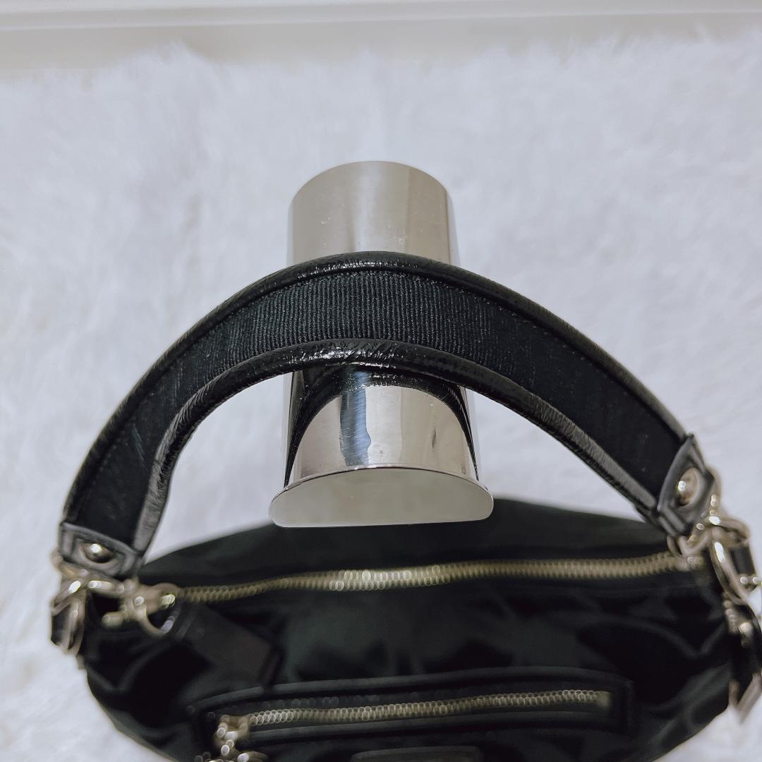 COACH ブラック ショルダーバッグ ポピーシグネチャー 2way チャーム