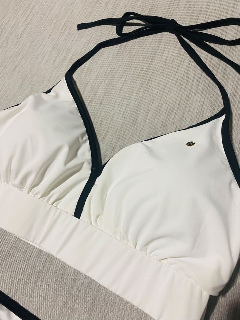 R❣️ Andmary Coco pleats swimwear White