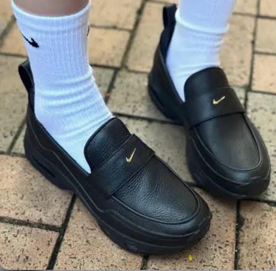 NIKE エアマックス　フェノメナ　ブラック　24cm