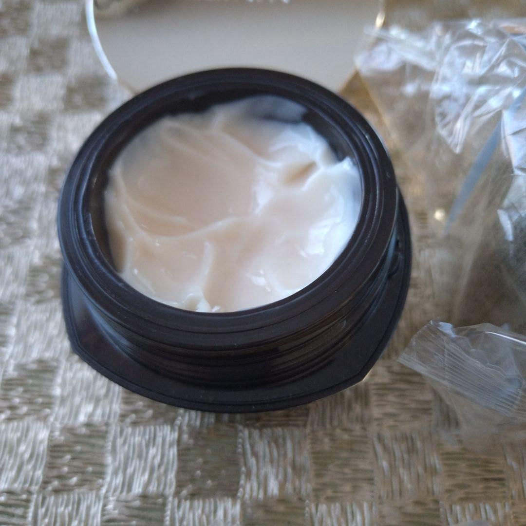 RxxxエリクシールトータルVファーミングクリーム50g➕️つめかえ50g