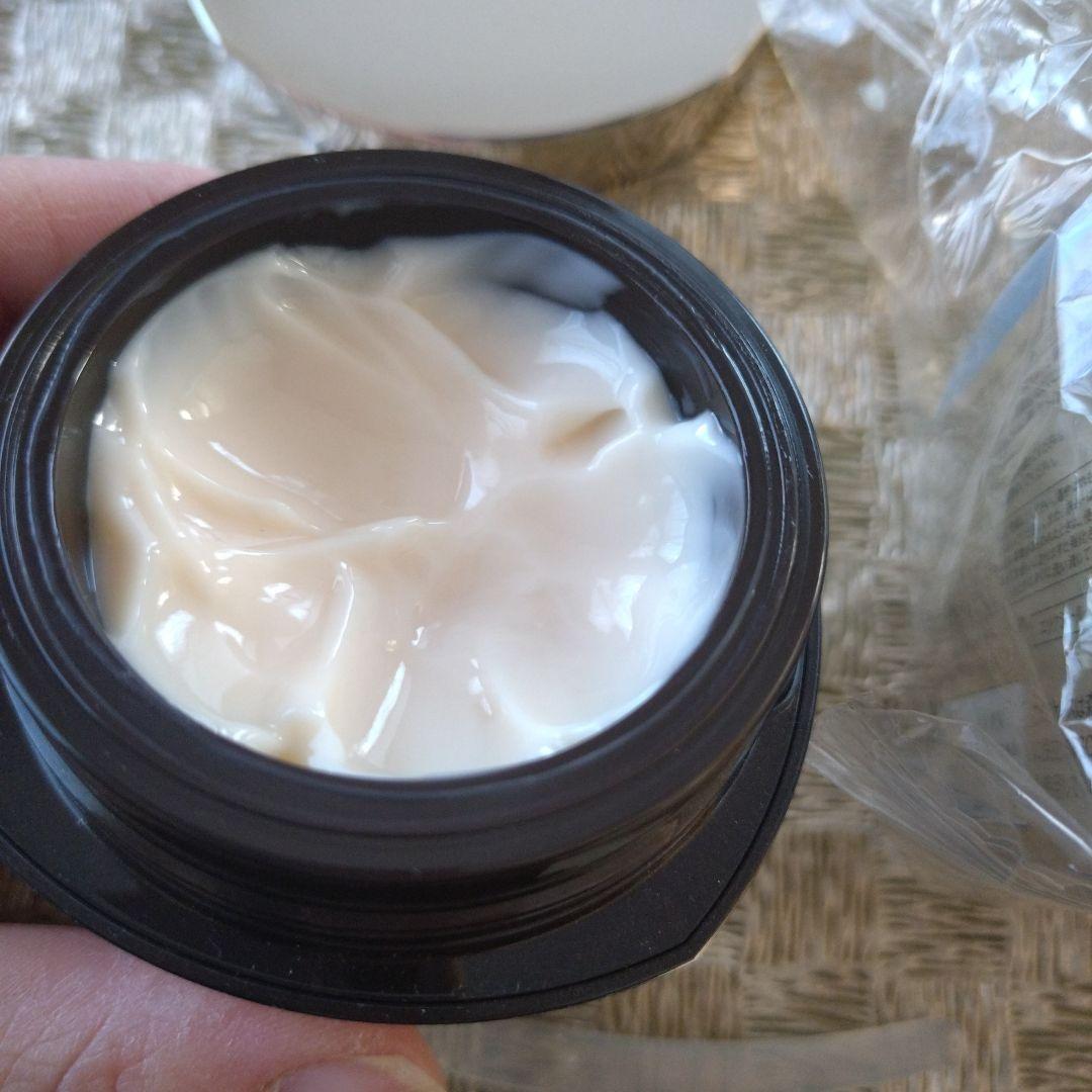 RxxxエリクシールトータルVファーミングクリーム50g➕️つめかえ50g