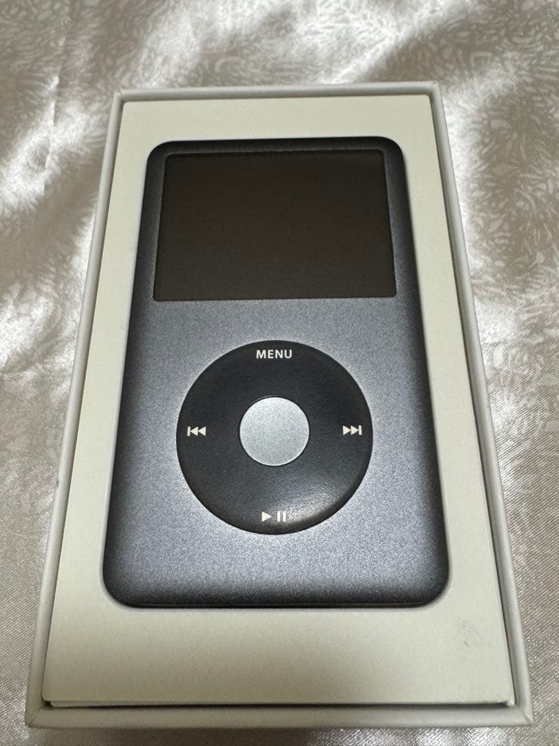 「美品」Apple iPod Classic 120GB ブラック　箱付き