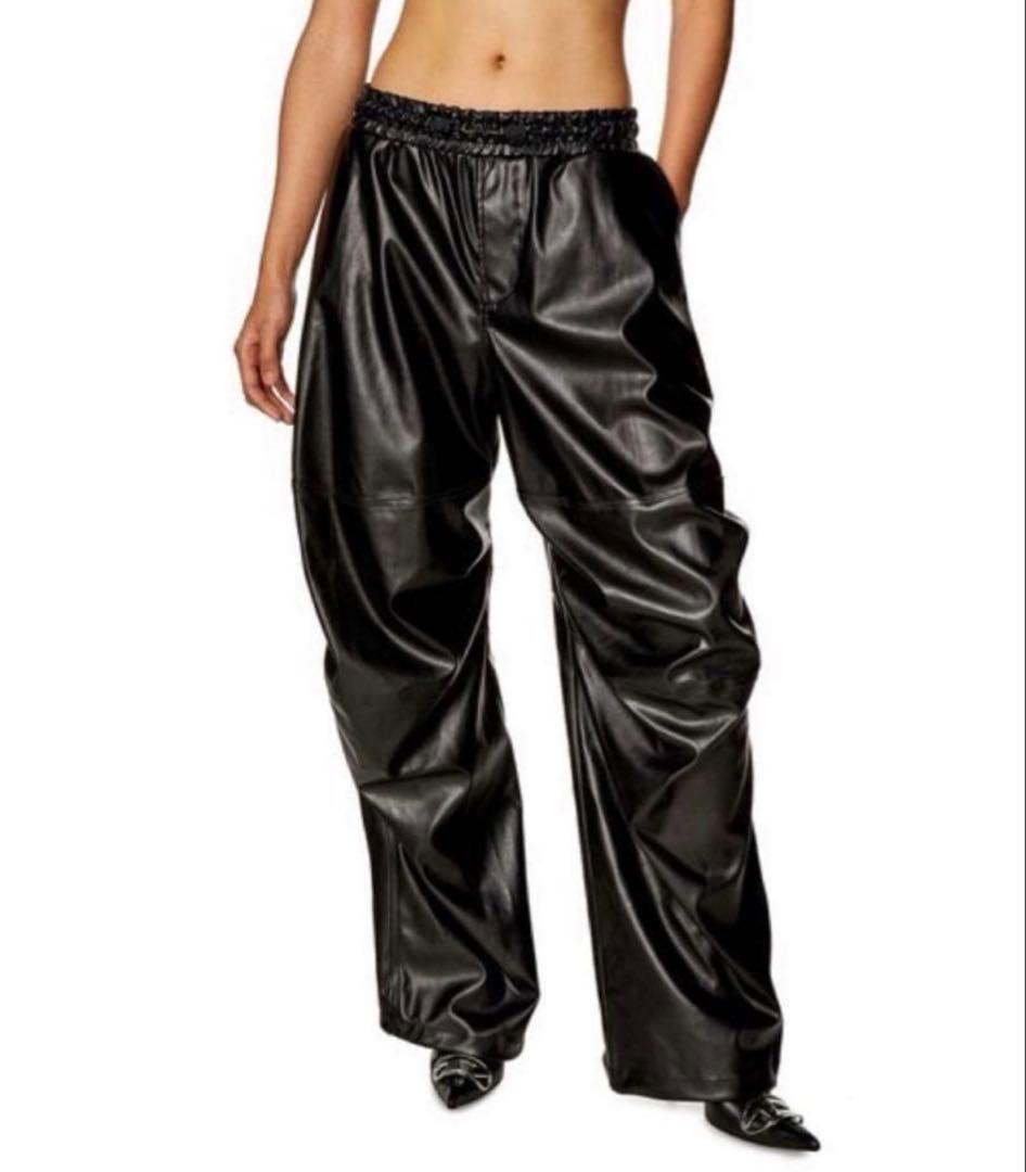 【美品】ディーゼル Dロゴ付ダーツ加工エコレザーパンツ D-MARTY-LTHF