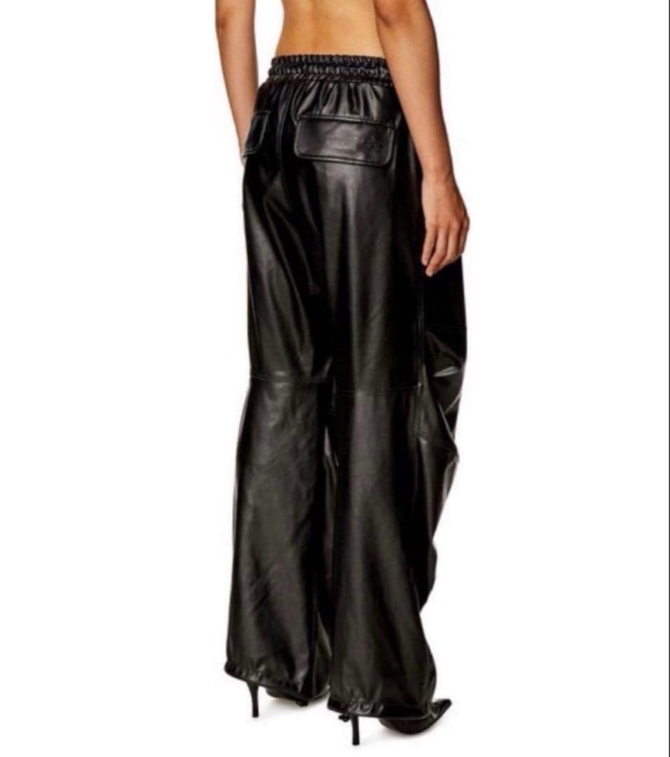 【美品】ディーゼル Dロゴ付ダーツ加工エコレザーパンツ D-MARTY-LTHF