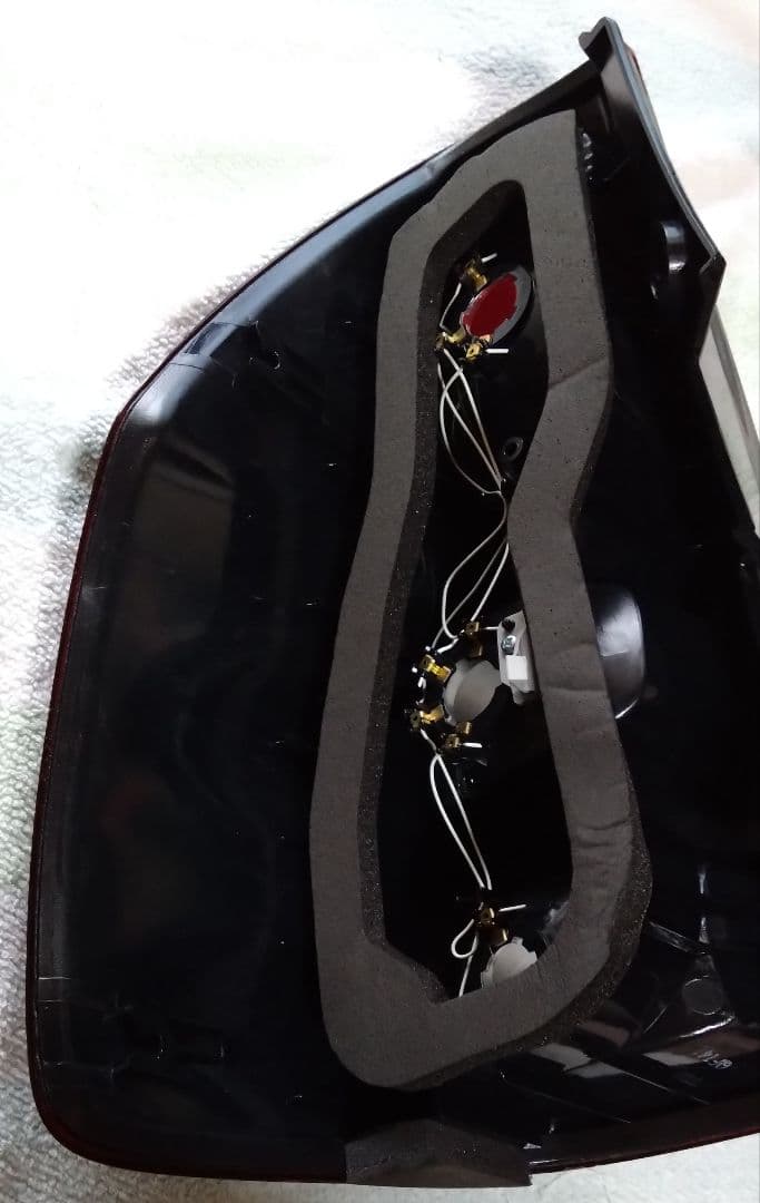 今だけ！トヨタ　ランドクルーザープラド120用純正テールランプカバー