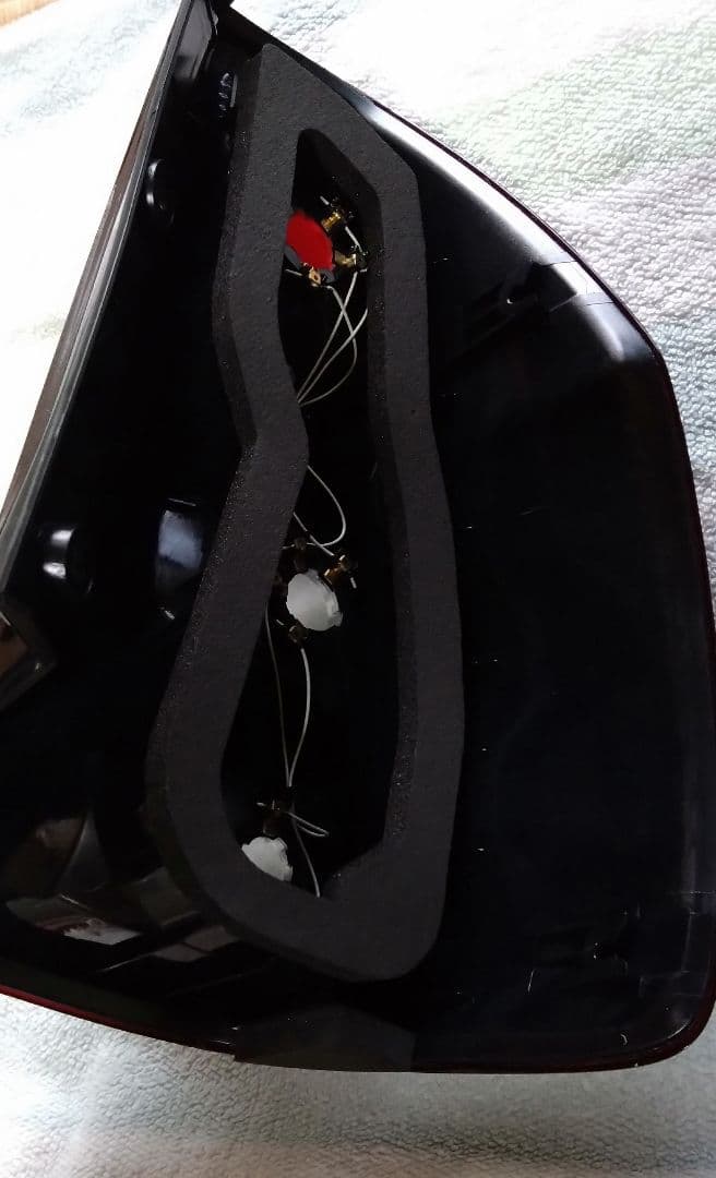 今だけ！トヨタ　ランドクルーザープラド120用純正テールランプカバー