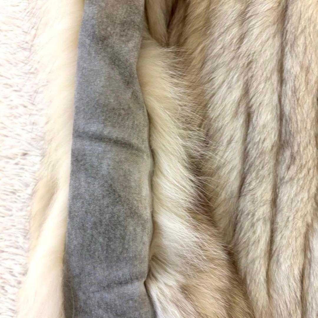 EMBA エンバ　フォックスファー　毛皮　コート　ボリューミー　ホワイト系