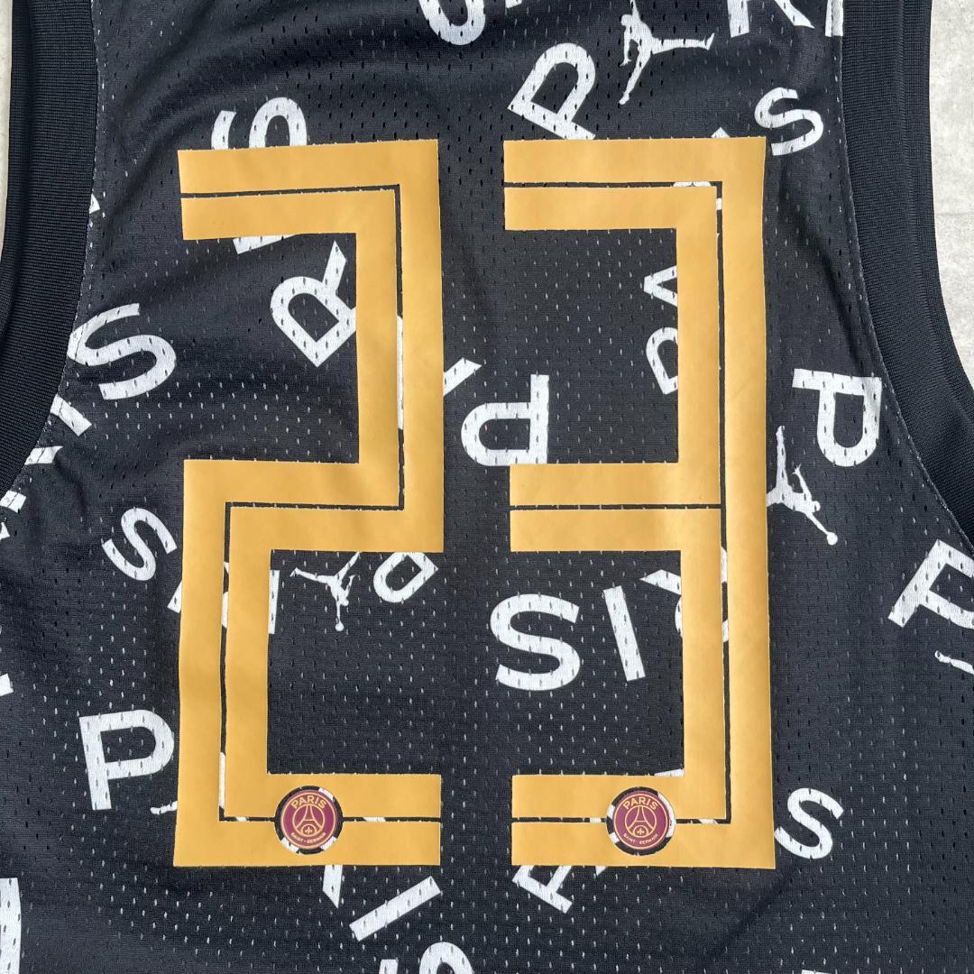 【極美品】ナイキ×パリサンジェルマン×ジョーダン/タンクトップ/総柄/XL/黒