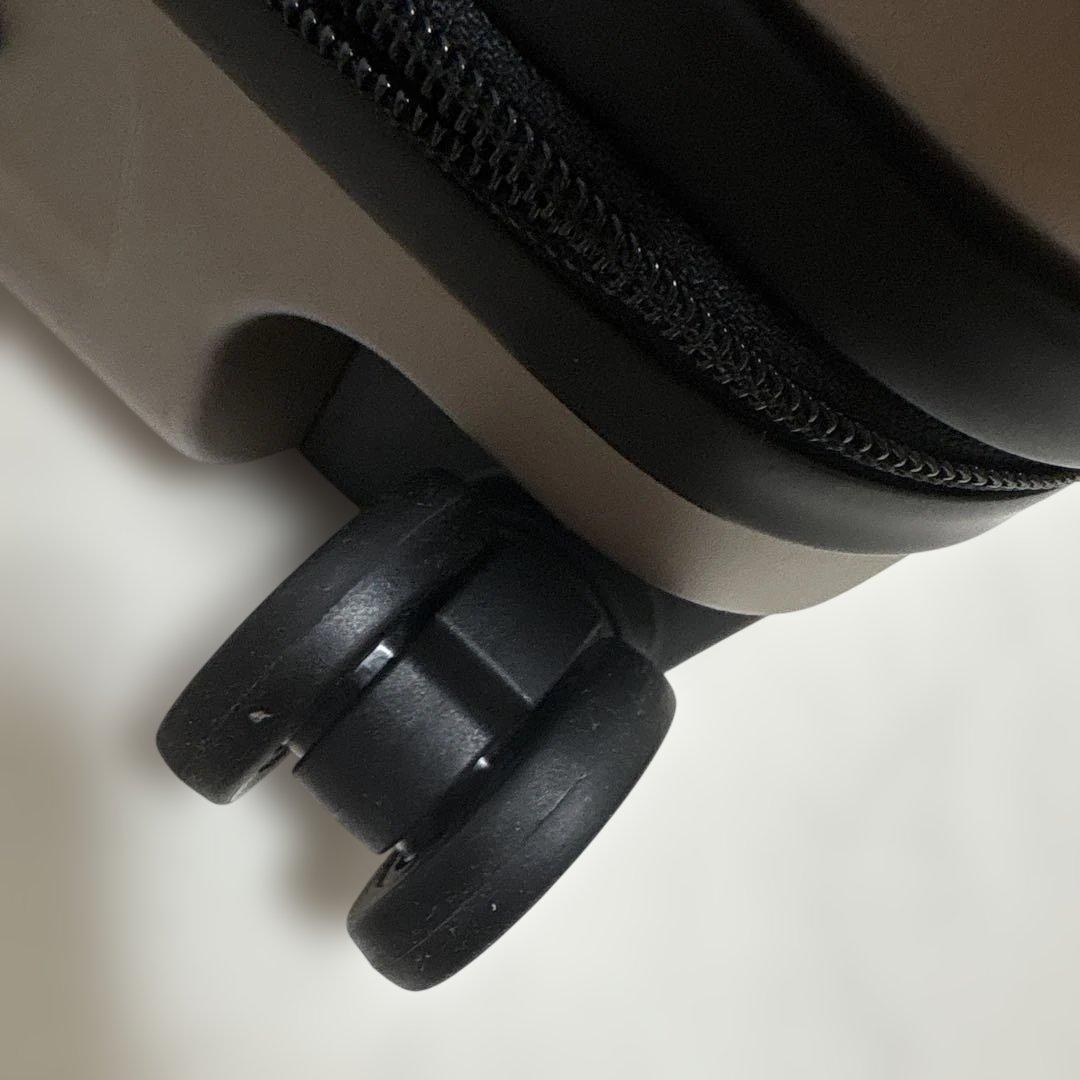 無印良品 バーを自由に調節できるハードキャリーケース スーツケース 36L