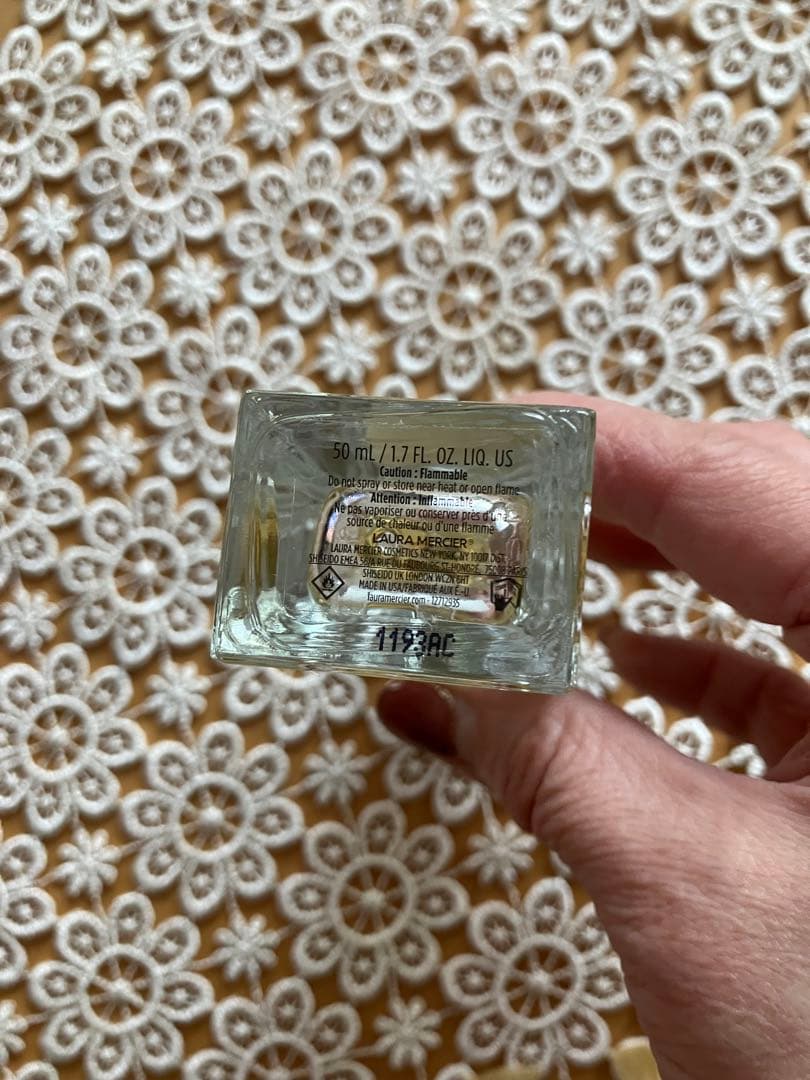 カールLAURA MERCIER ローラメルシエ オードトワレ