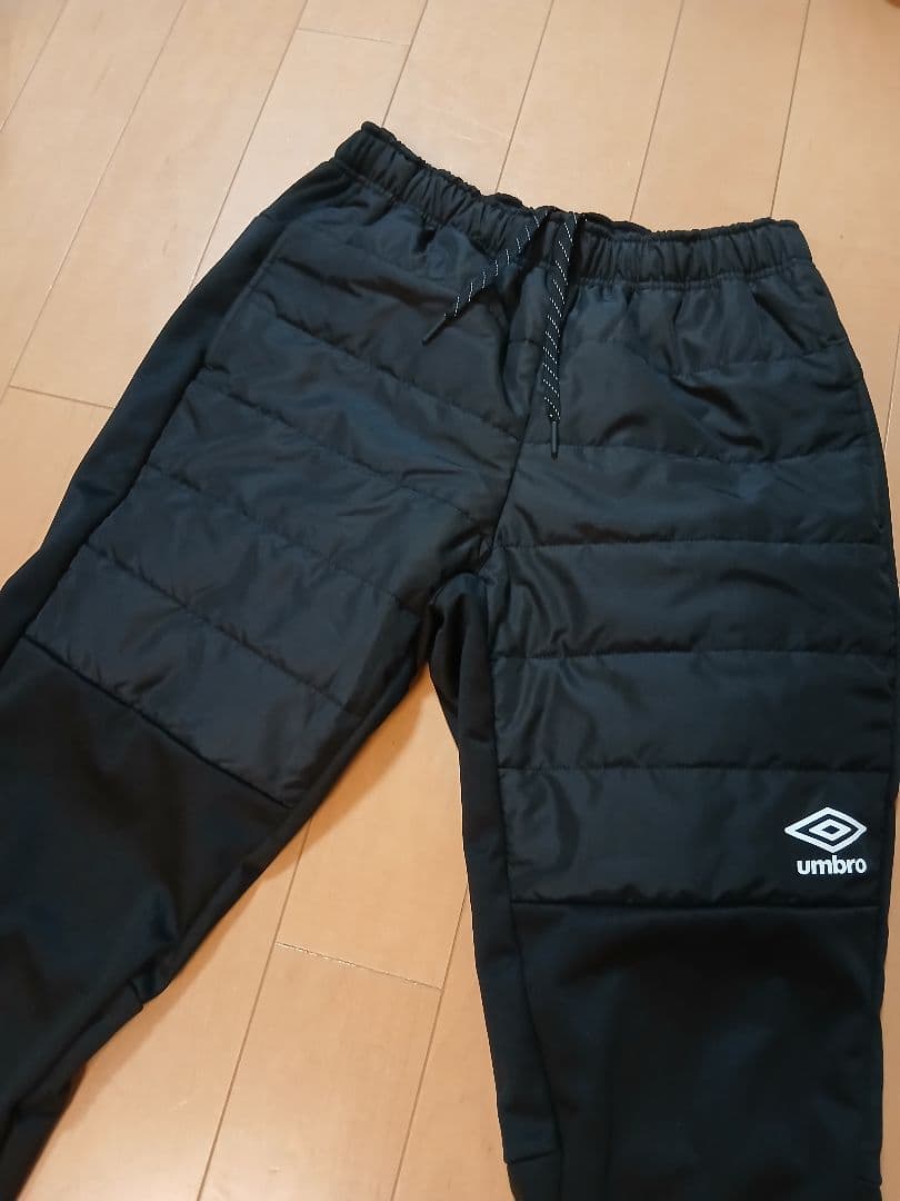 umbro アンブロ ジャージ ブラック パデッド パンツ 防風 防寒 保温